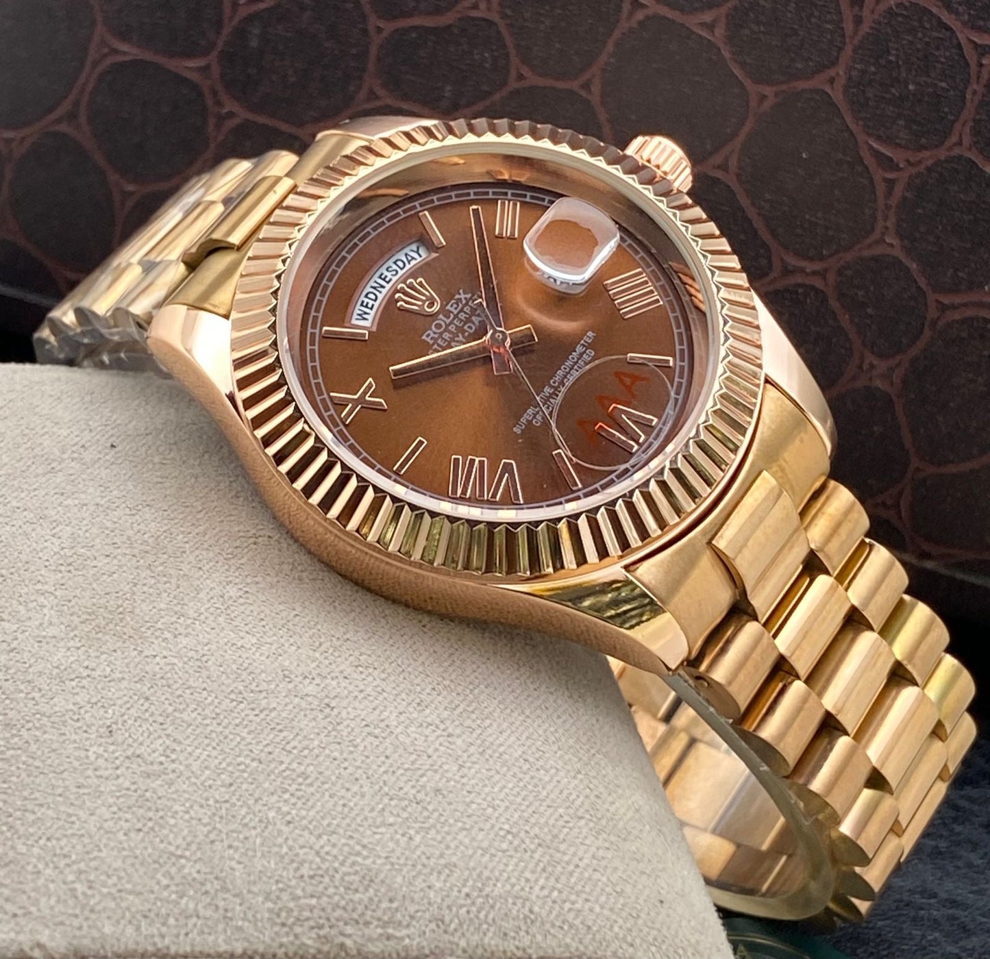 Men’s Premium  Gold Watch with Brown Dial – Day & Date Working
